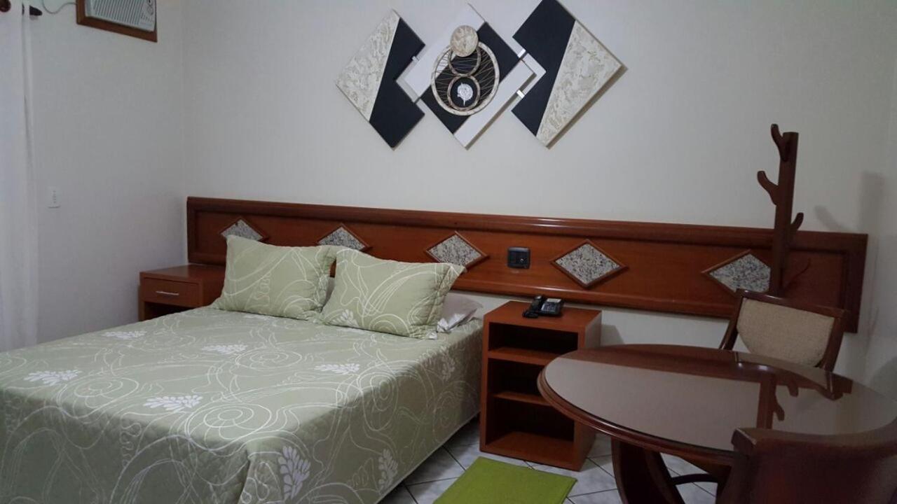 Hotel E Pousada Recanto Do Rio Pardo Сан-Жозе-ду-Риу-Парду Номер фото