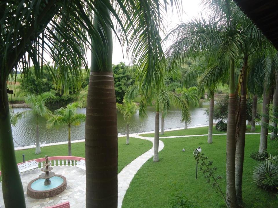 Hotel E Pousada Recanto Do Rio Pardo Сан-Жозе-ду-Риу-Парду Номер фото