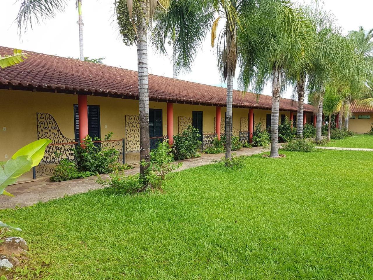 Hotel E Pousada Recanto Do Rio Pardo Сан-Жозе-ду-Риу-Парду Номер фото